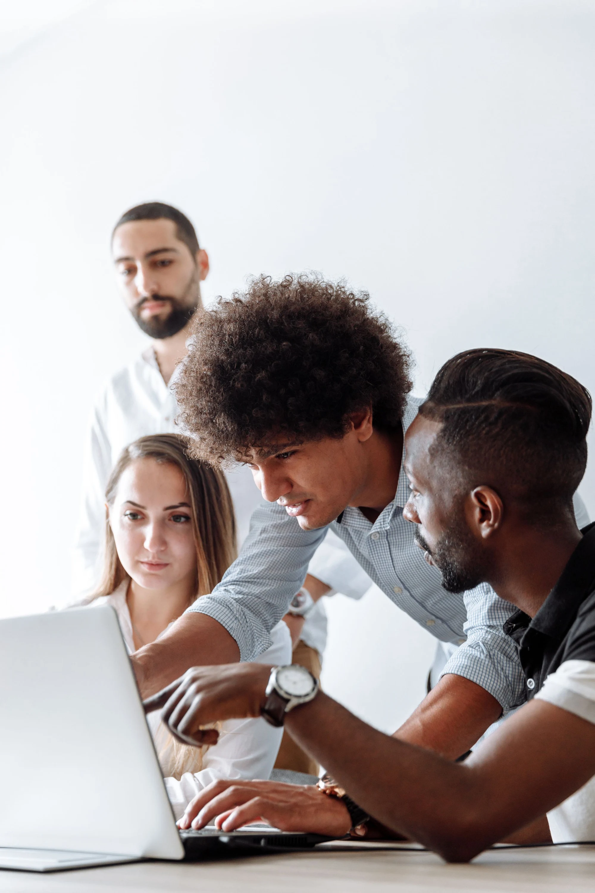 A professional team discussing the next working priority